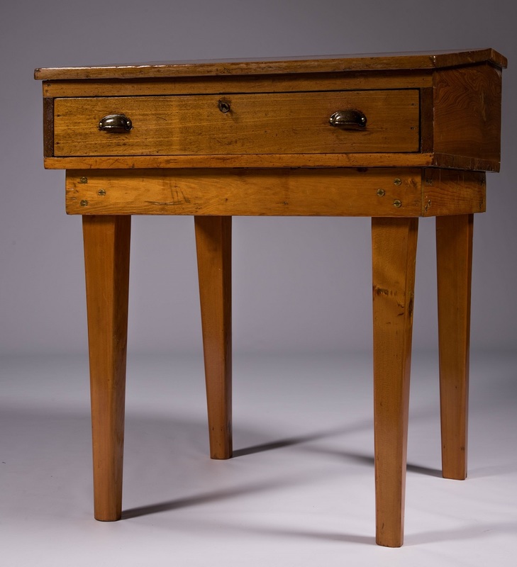 NABB_CENTER_DESK (1 of 7).jpg NABB_CENTER_DESK (1 of 7).jpg