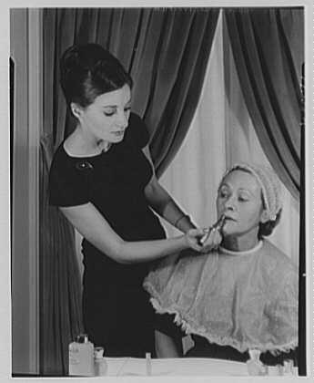 Helena_Rubinstein,_655_5th_Ave._LOC_gsc.5a28166.jpg Helena_Rubinstein,_655_5th_Ave._LOC_gsc.5a28166.jpg