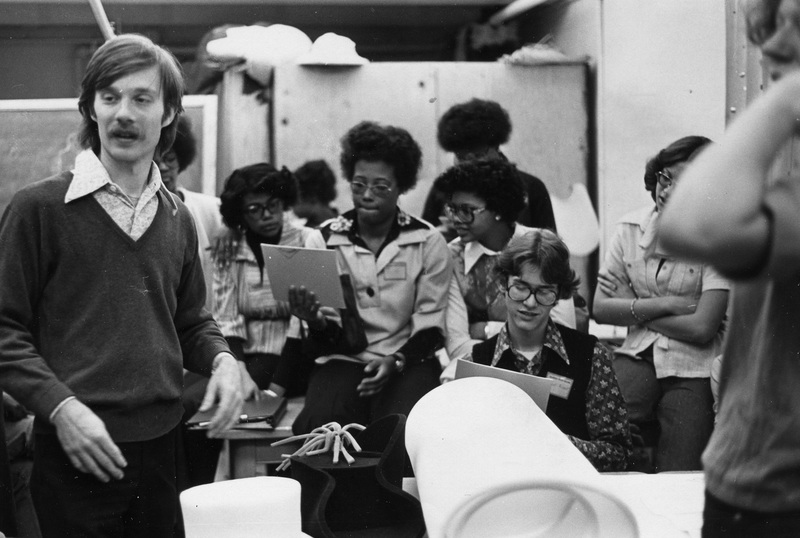 RobertCloyd-Photos-Theater--8x10.jpg RobertCloyd-Photos-Theater--8x10.jpg