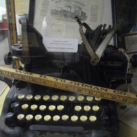 https://www.dropbox.com/s/4h2gqig9m5qgbw3/Typewriter.JPG